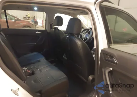 2018 Volkswagen Tiguan 2.0T Se/2.0T Sel z USA, uszkodzony, nr VIN 3VV2B7AX3JM205044